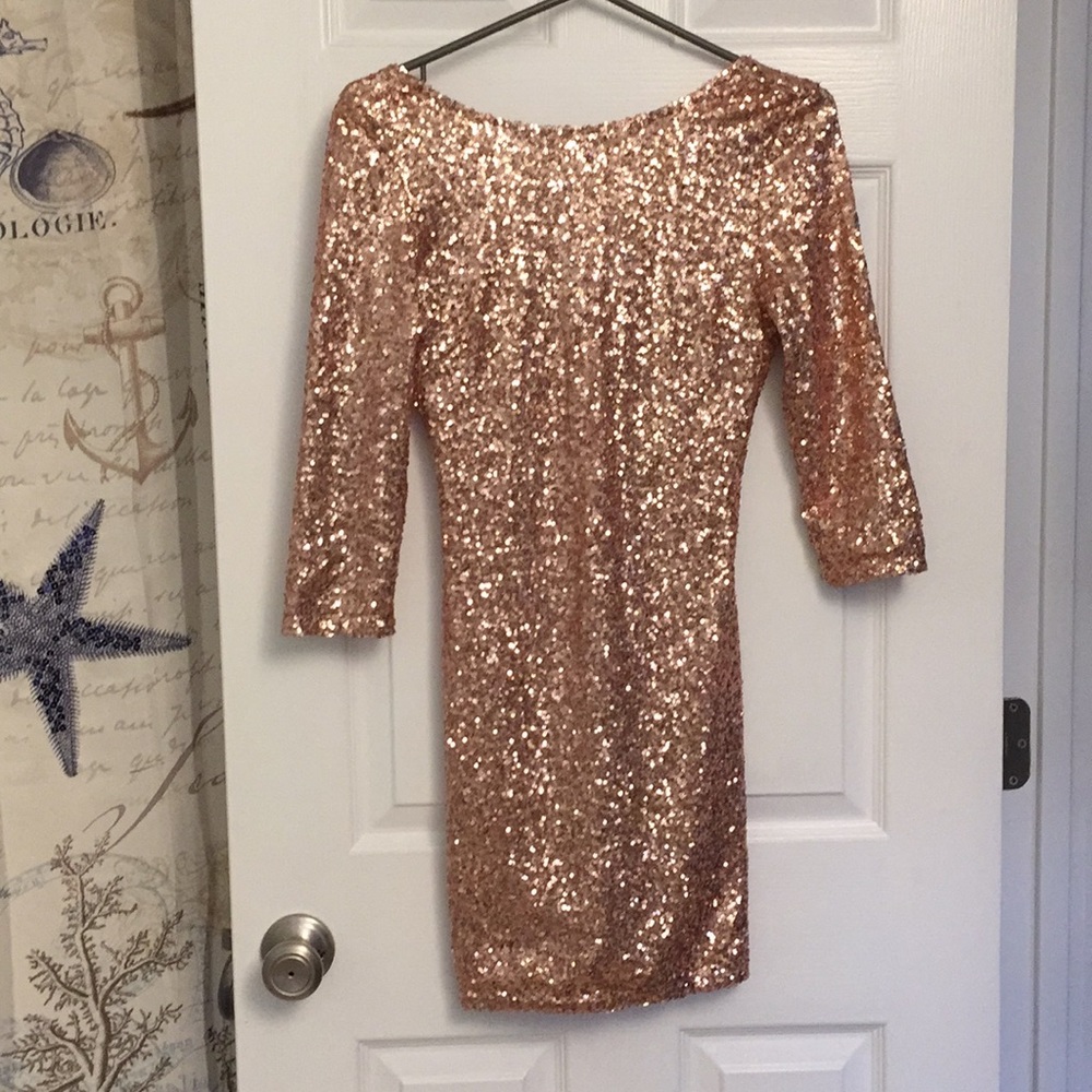 Stunning gold sequin dress